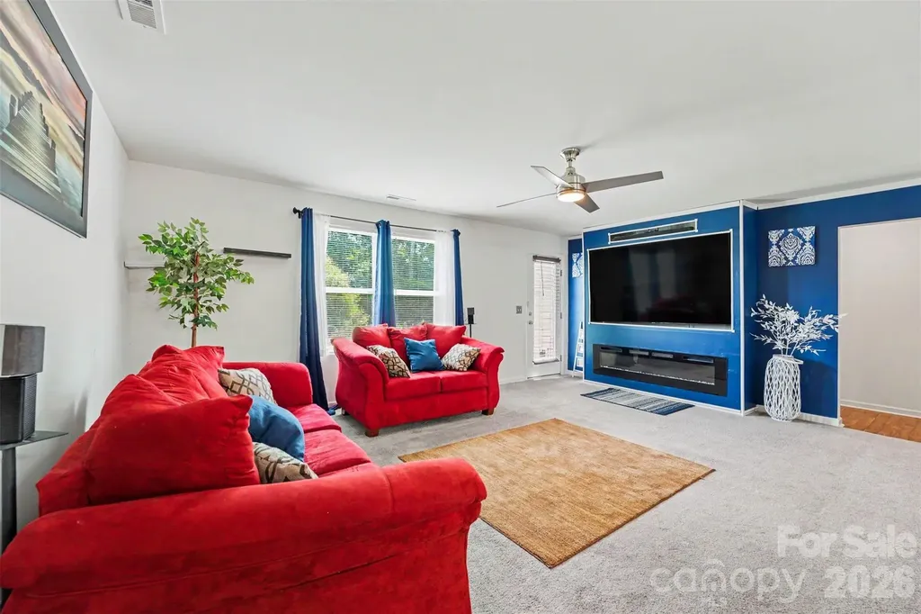 204 Hidden Lakes Road Statesville NC 28677