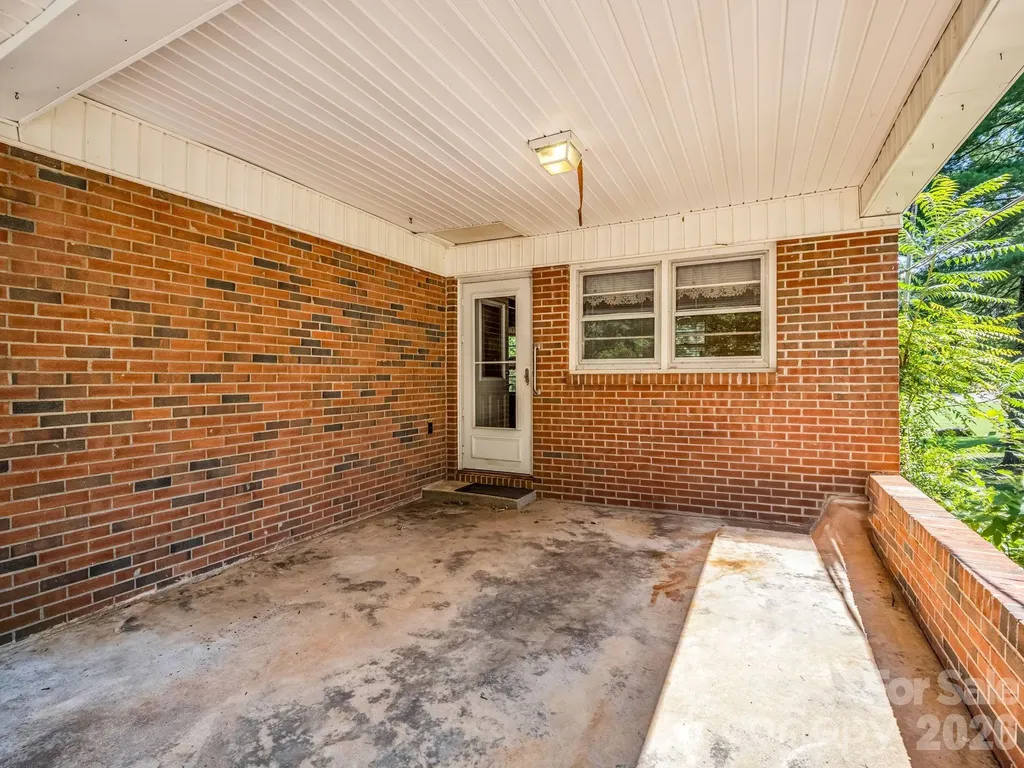 385 Eastview Drive Bostic NC 28018