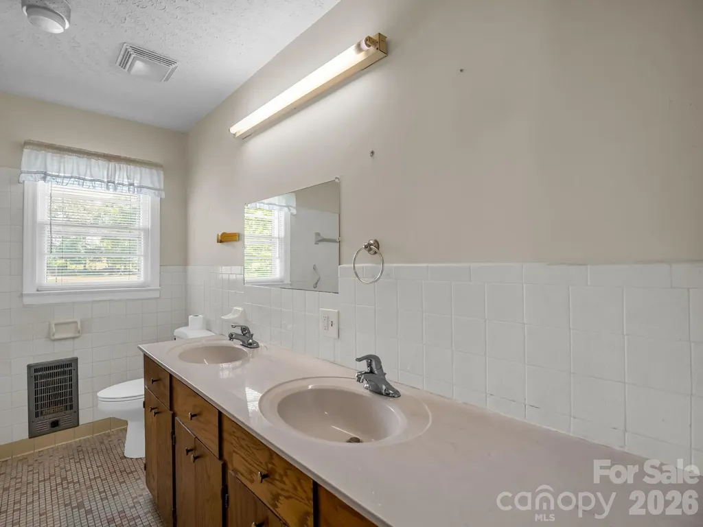 385 Eastview Drive Bostic NC 28018