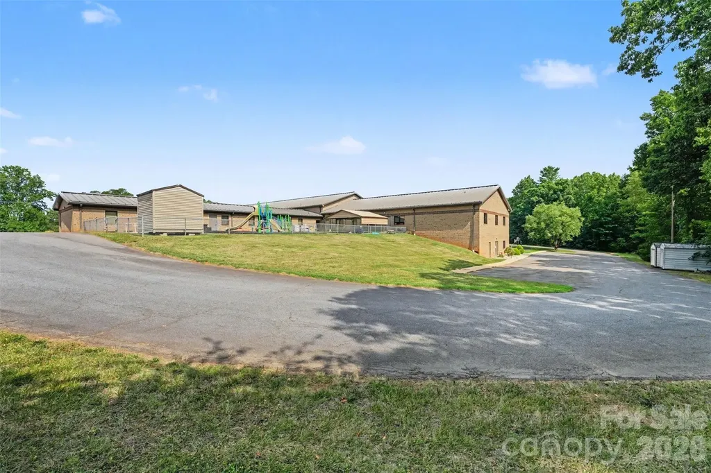 1855 6th Street SE Hickory NC 28602