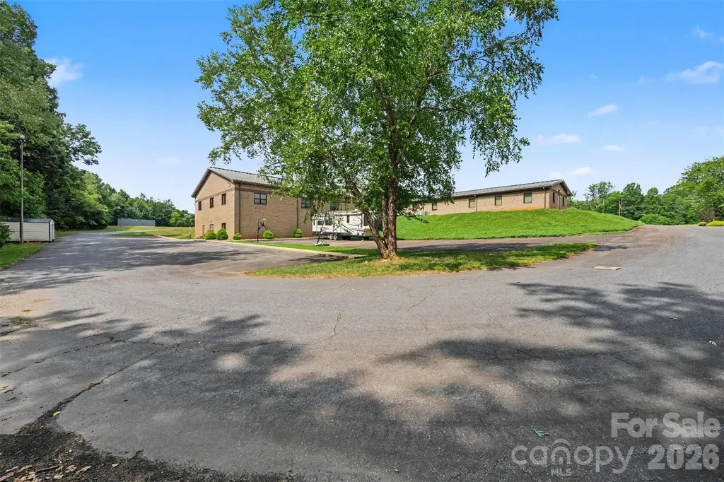1855 6th Street SE Hickory NC 28602