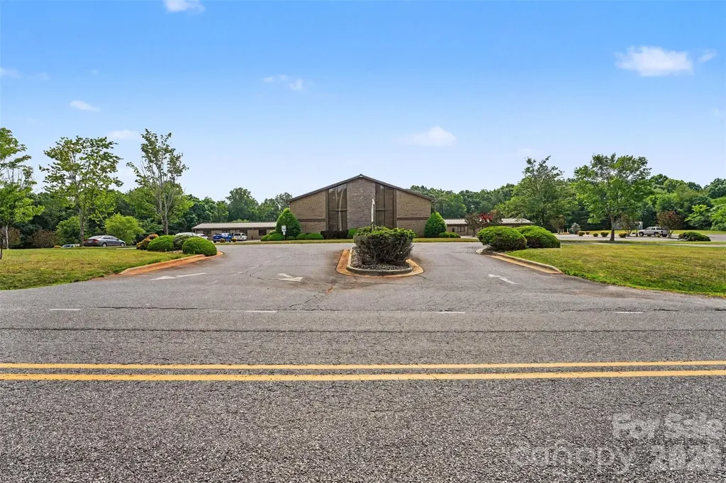 1855 6th Street SE Hickory NC 28602