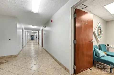 1855 6th Street SE Hickory NC 28602