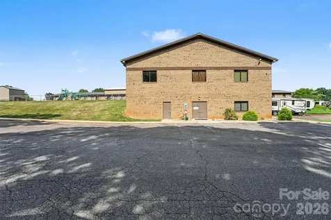 1855 6th Street SE Hickory NC 28602