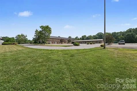 1855 6th Street SE Hickory NC 28602