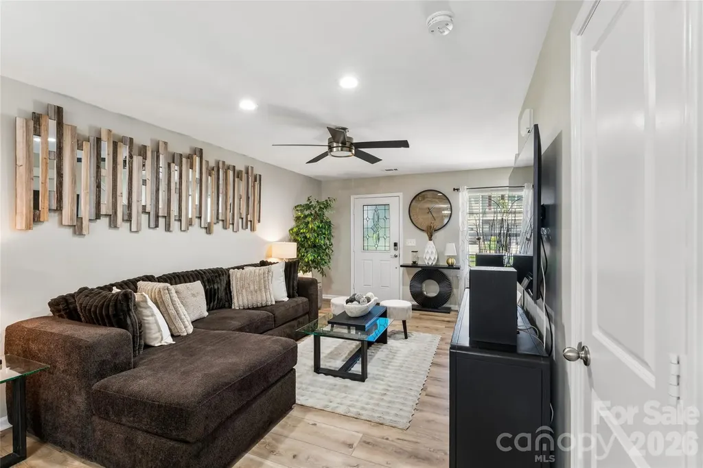 4707 Mcclure Road Charlotte NC 28216