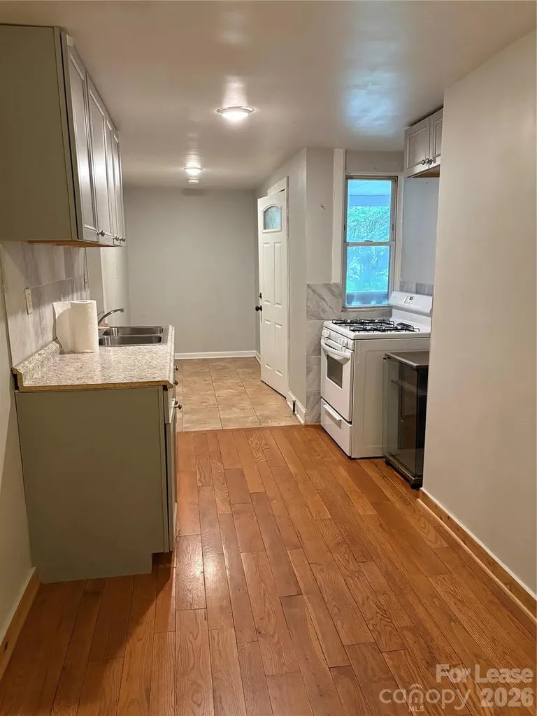 604 Main Avenue NW Hickory NC 28601