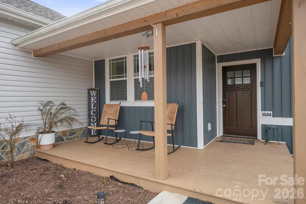 1544 Farmington Hills Drive Conover NC 28613