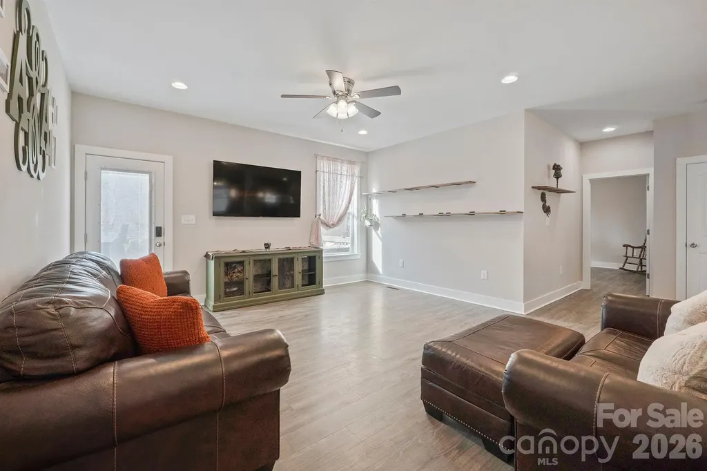 1544 Farmington Hills Drive Conover NC 28613