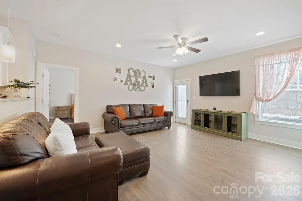 1544 Farmington Hills Drive Conover NC 28613