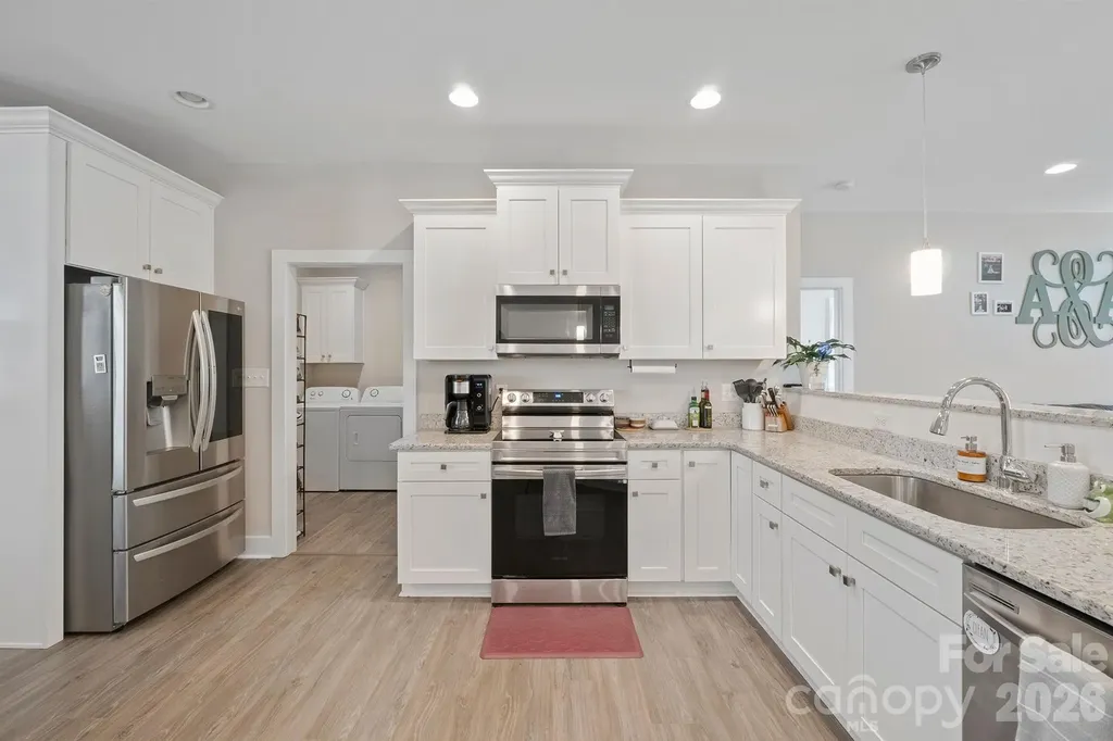 1544 Farmington Hills Drive Conover NC 28613