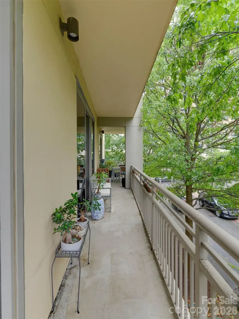 701 Royal Court Charlotte NC 28202
