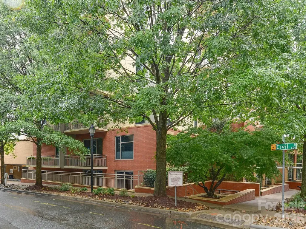 701 Royal Court Charlotte NC 28202