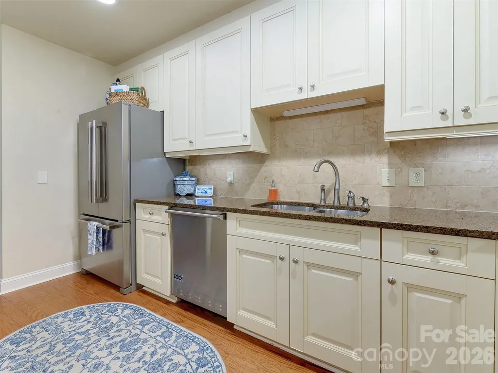 701 Royal Court Charlotte NC 28202