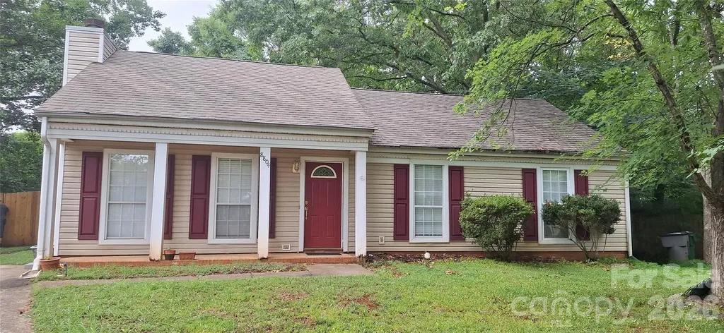 8804 Royal Scot Lane Charlotte NC 28227