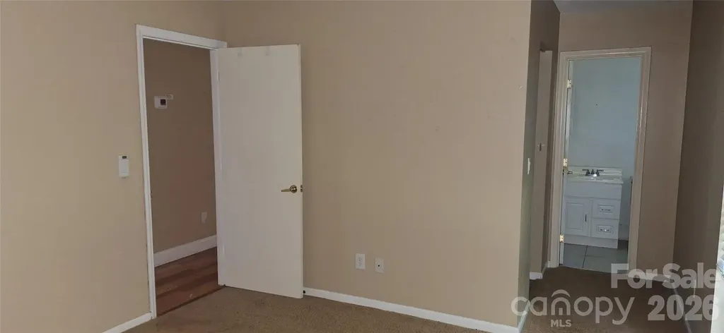 8804 Royal Scot Lane Charlotte NC 28227