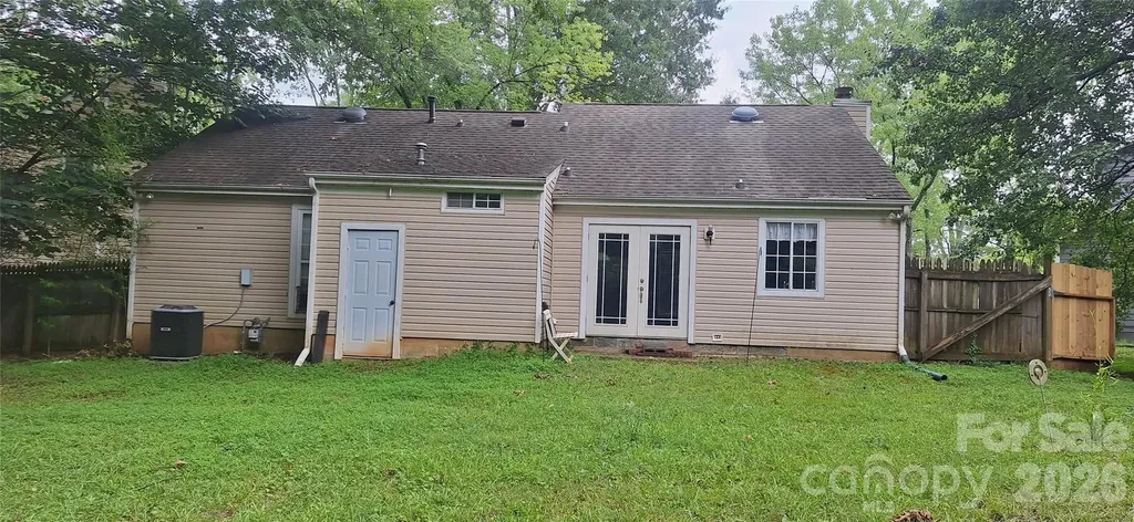 8804 Royal Scot Lane Charlotte NC 28227