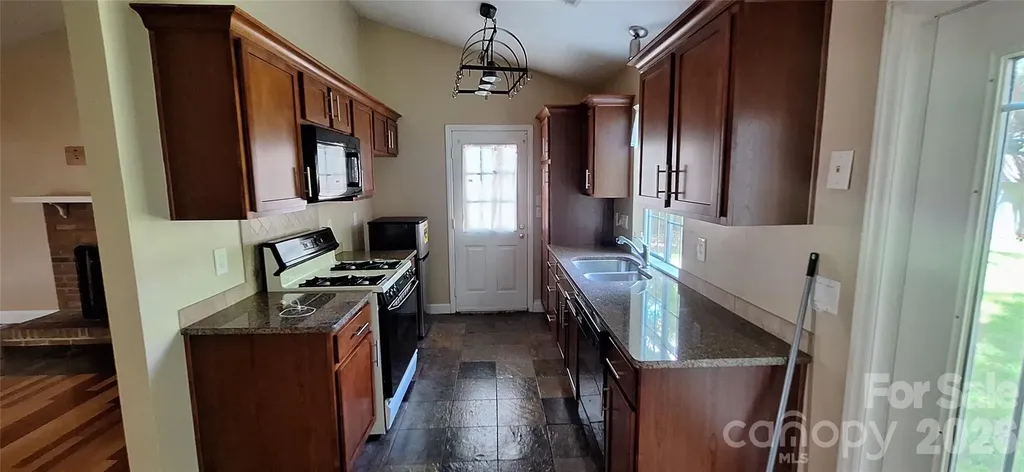 8804 Royal Scot Lane Charlotte NC 28227