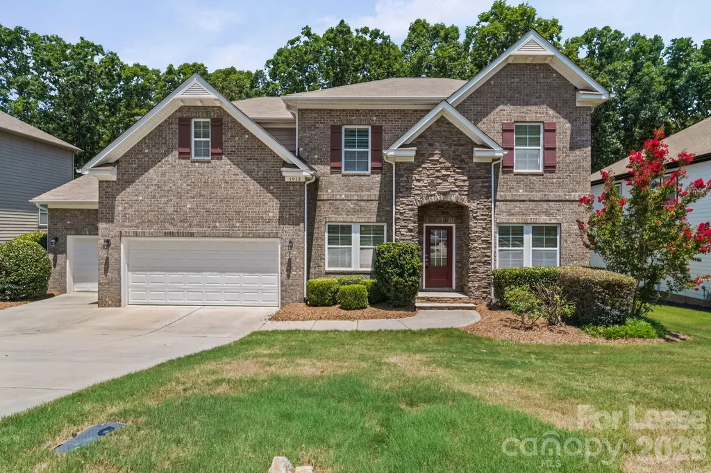 1912 Madeira Circle Waxhaw NC 28173