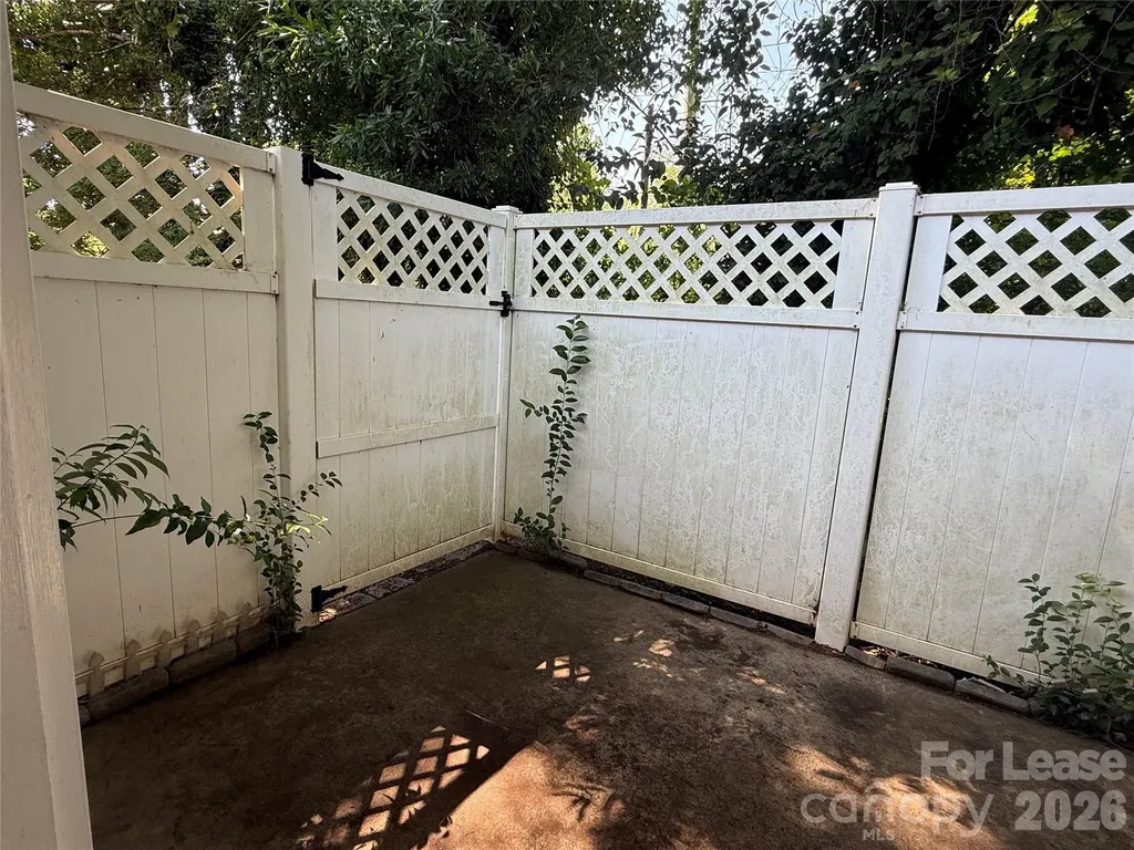 7033 Somerset Springs Drive Charlotte NC 28262