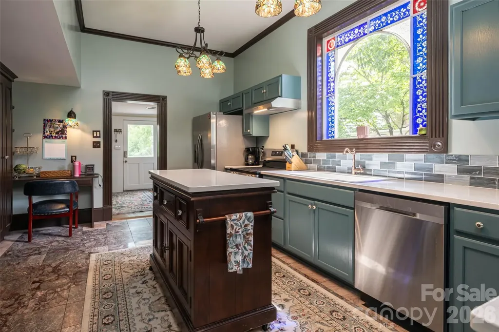 411 W Union Street Morganton NC 28655