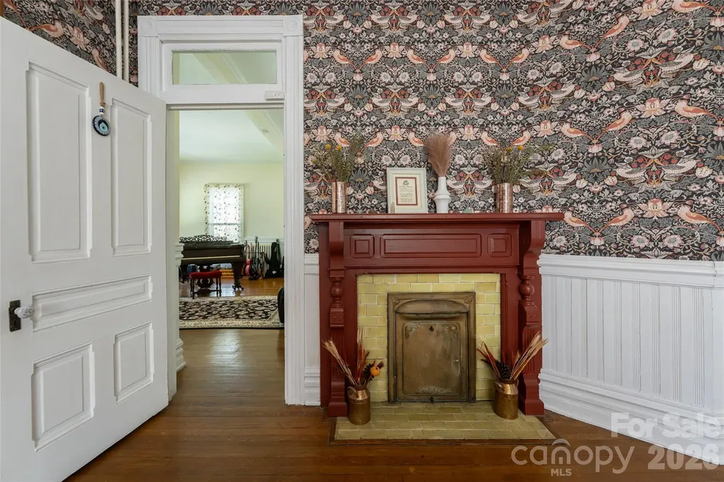 411 W Union Street Morganton NC 28655
