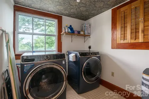 411 W Union Street Morganton NC 28655