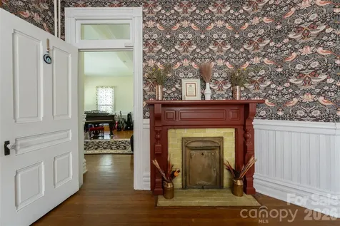 411 W Union Street Morganton NC 28655