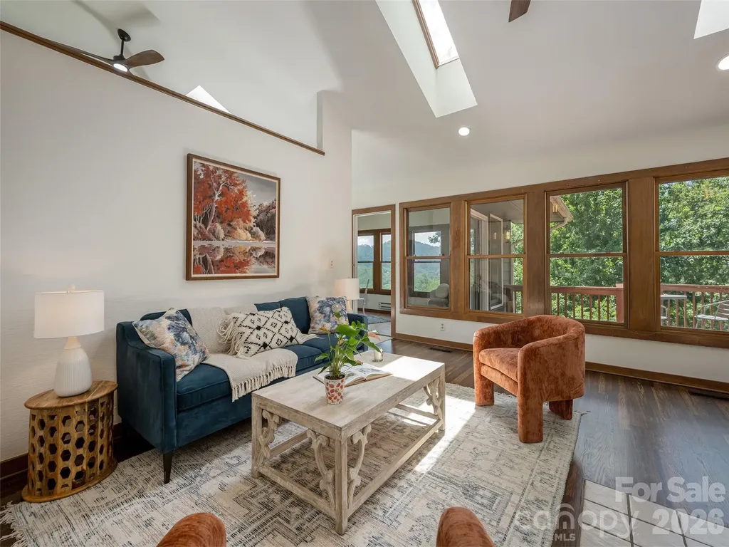 155 Crabapple Lane Asheville NC 28804