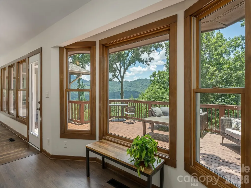 155 Crabapple Lane Asheville NC 28804