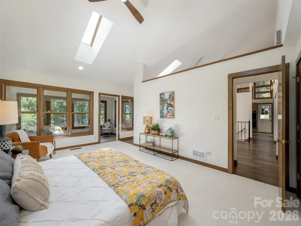 155 Crabapple Lane Asheville NC 28804