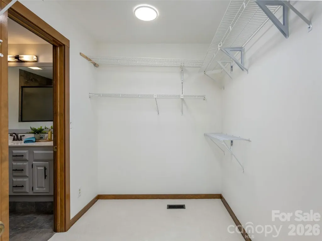 155 Crabapple Lane Asheville NC 28804