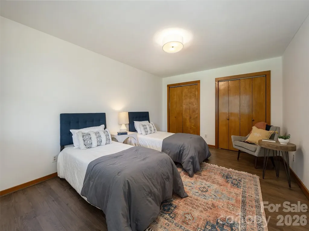 155 Crabapple Lane Asheville NC 28804