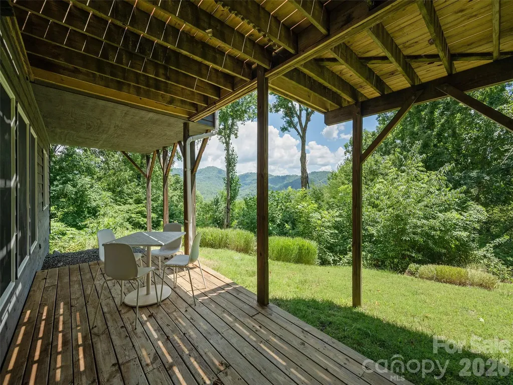 155 Crabapple Lane Asheville NC 28804