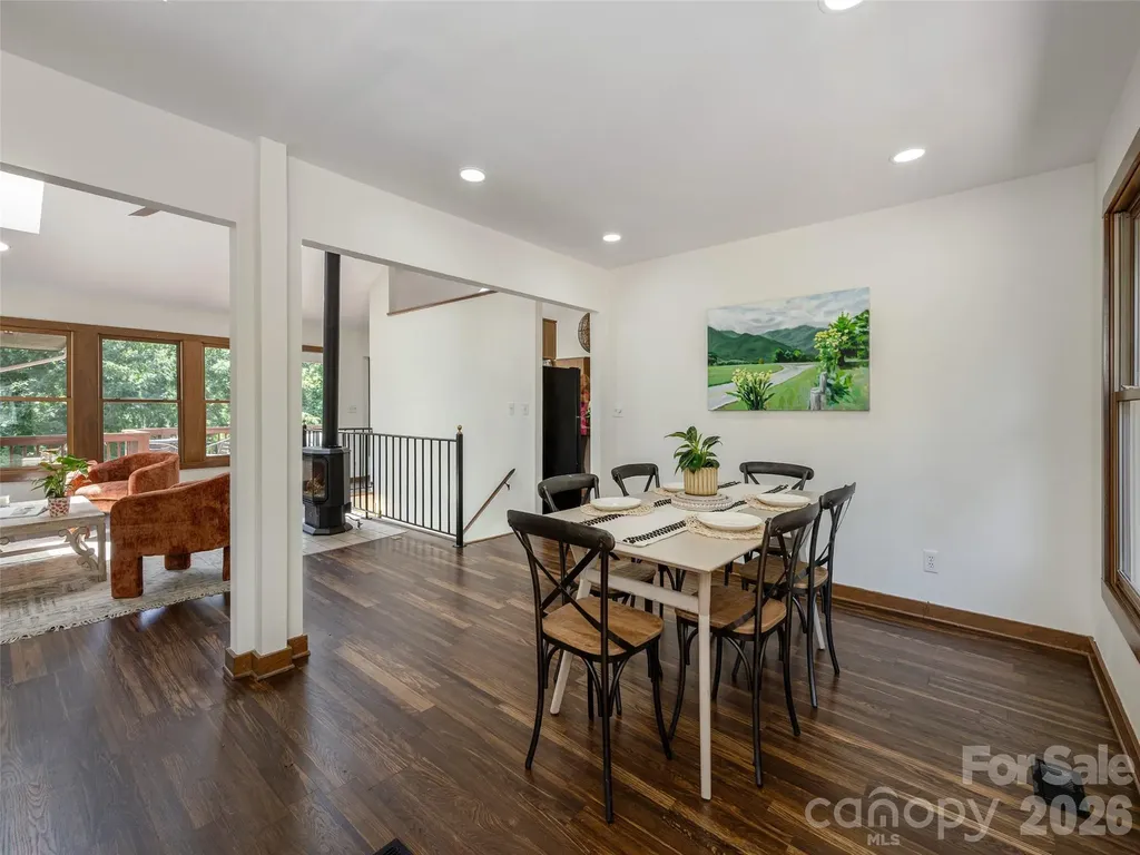 155 Crabapple Lane Asheville NC 28804
