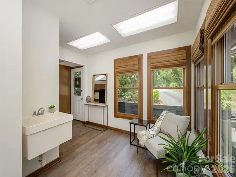 155 Crabapple Lane Asheville NC 28804