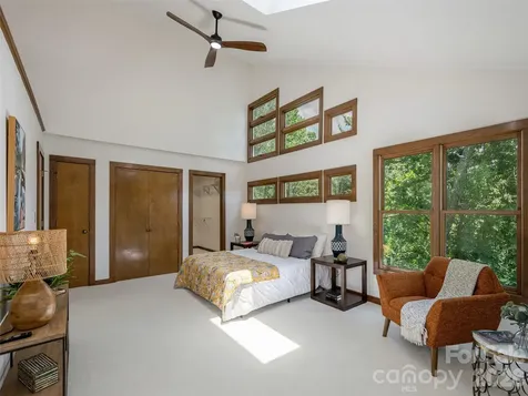 155 Crabapple Lane Asheville NC 28804
