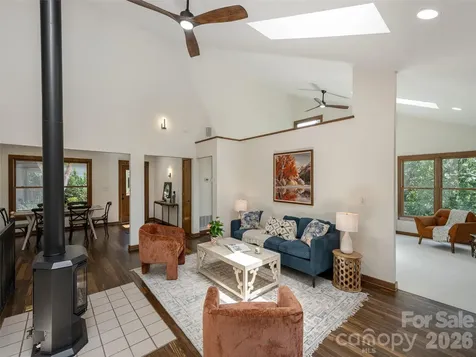 155 Crabapple Lane Asheville NC 28804