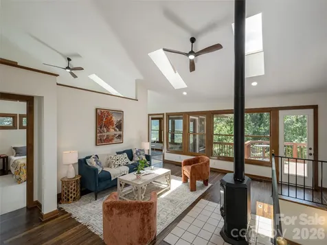 155 Crabapple Lane Asheville NC 28804