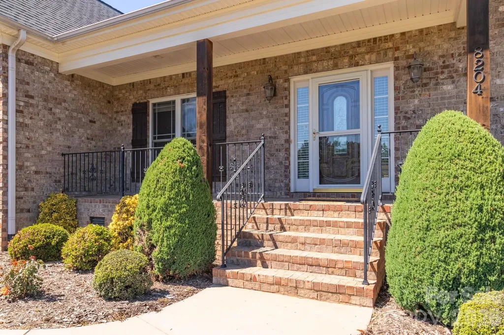 8204 Brotherstwo Road Colfax NC 27235