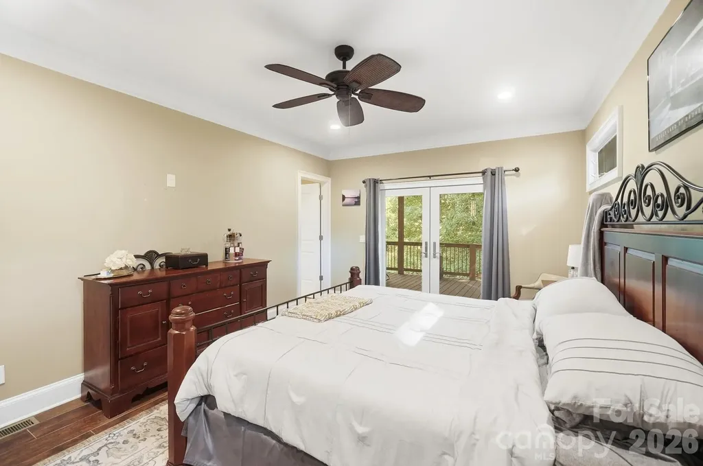 4739 Mountain Island Drive W Charlotte NC 28214