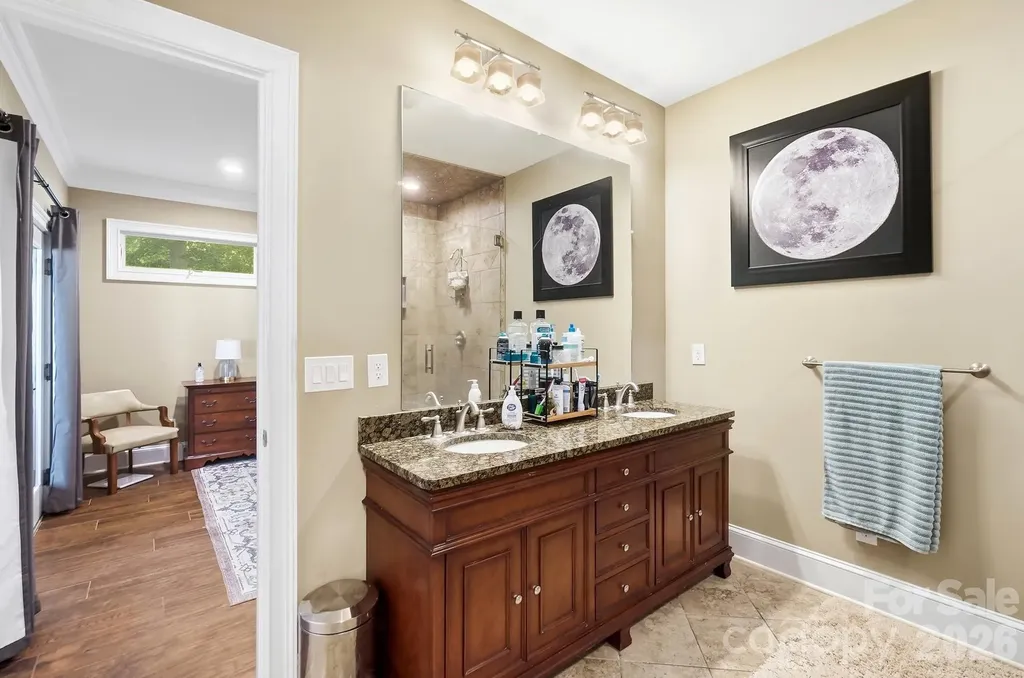 4739 Mountain Island Drive W Charlotte NC 28214