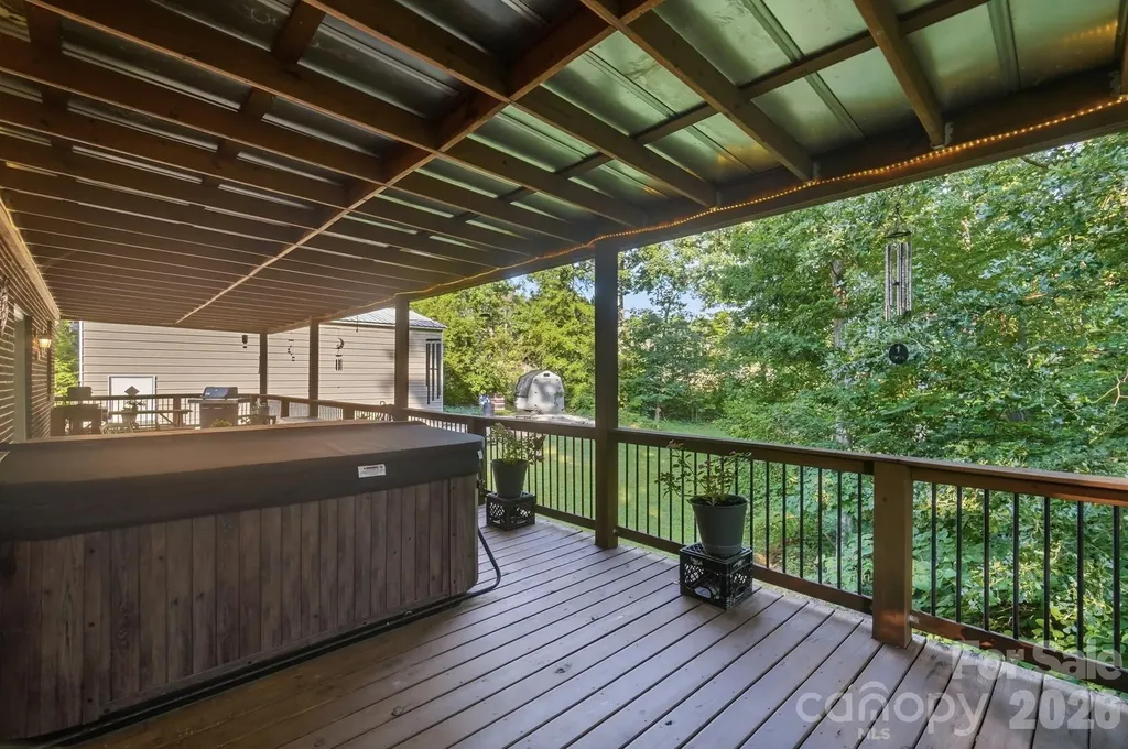 4739 Mountain Island Drive W Charlotte NC 28214