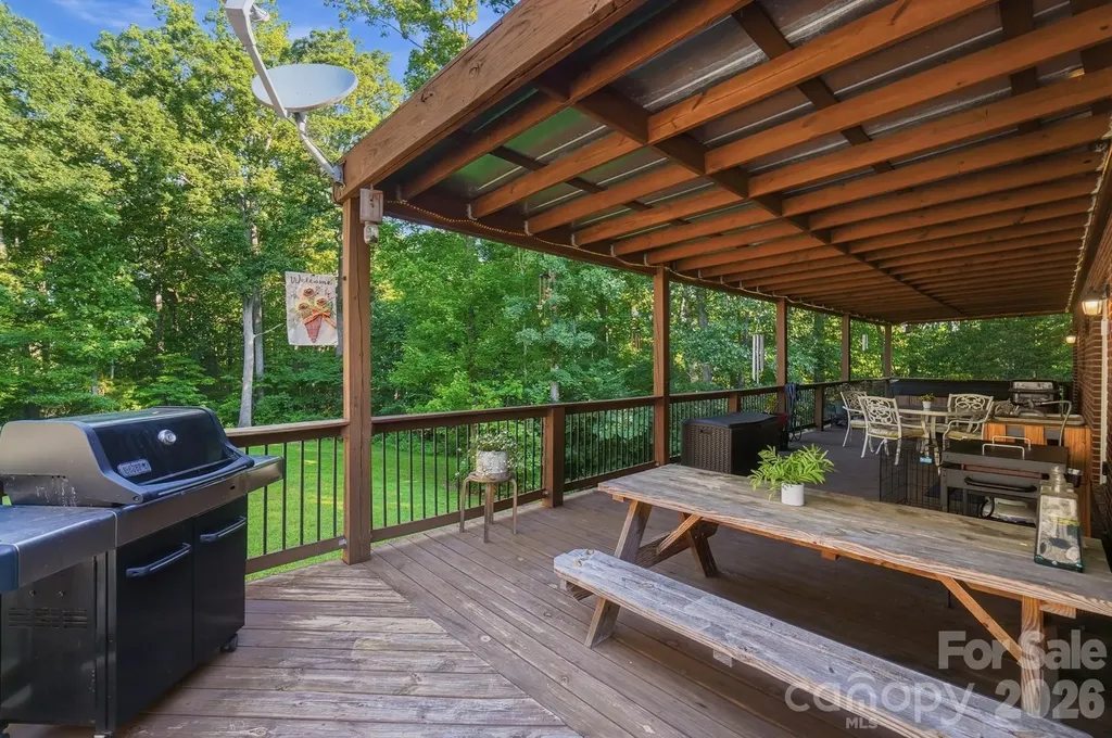 4739 Mountain Island Drive W Charlotte NC 28214