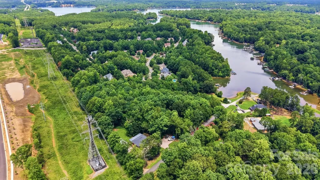 4739 Mountain Island Drive W Charlotte NC 28214