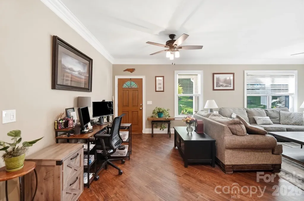 4739 Mountain Island Drive W Charlotte NC 28214