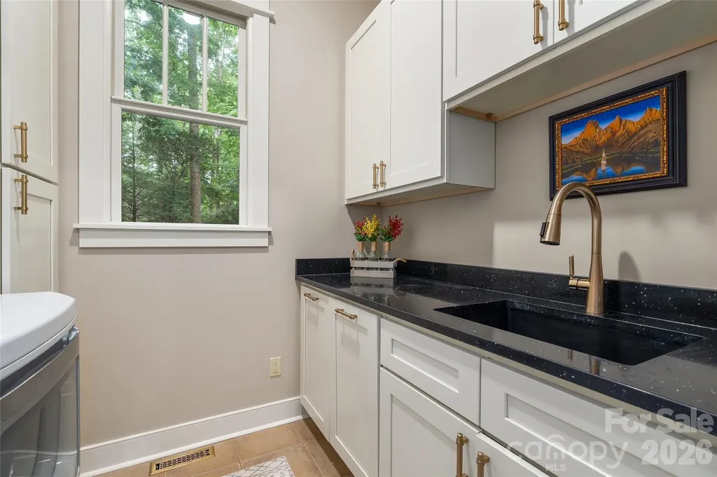 46 Slide Rock Way Fairview NC 28730