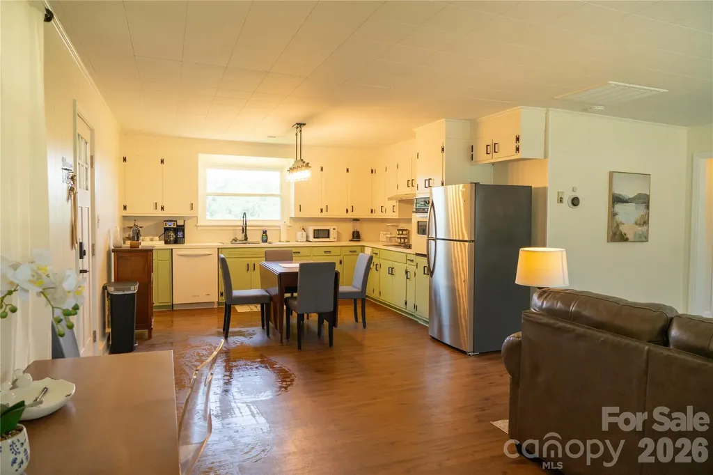 4852 Midway Sand Road Hickory NC 28601