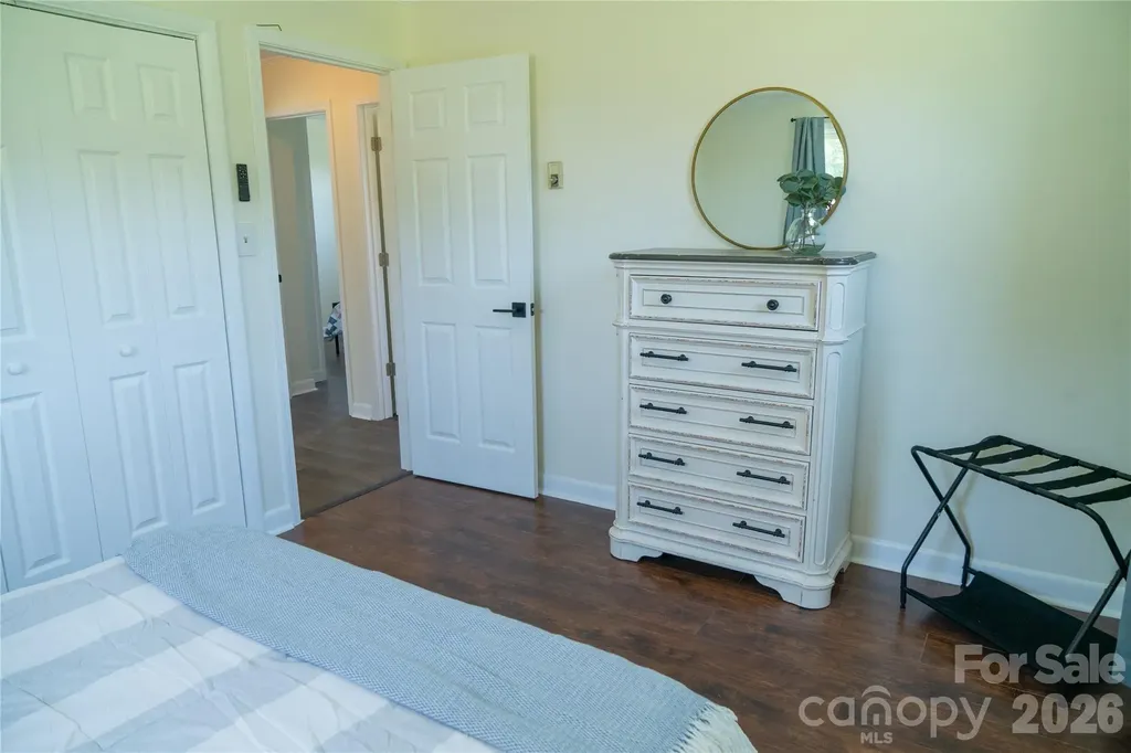4852 Midway Sand Road Hickory NC 28601