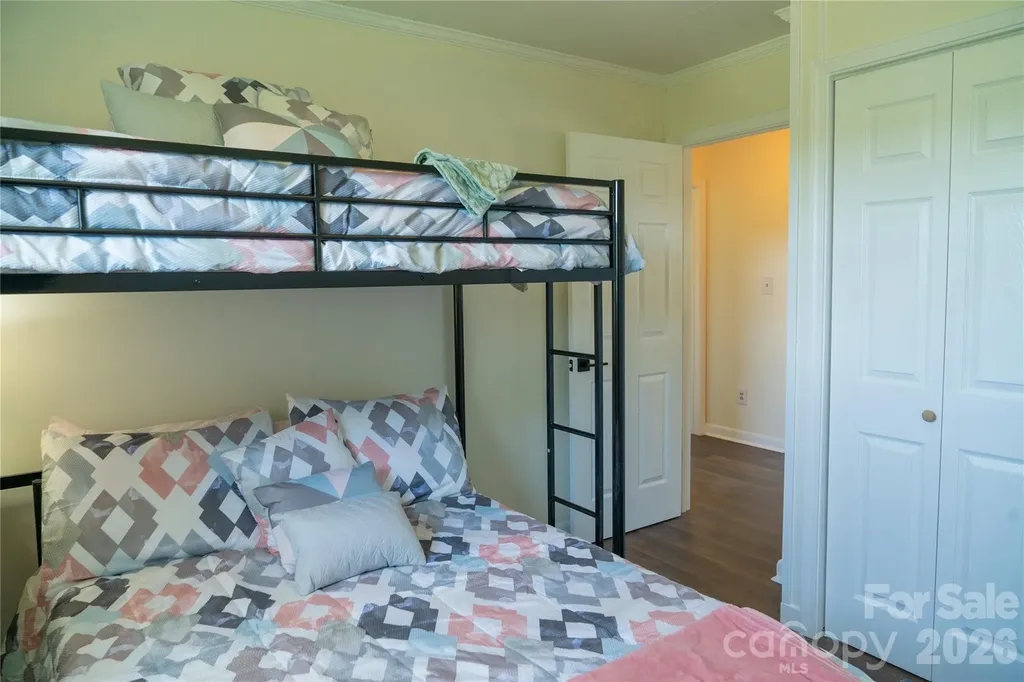 4852 Midway Sand Road Hickory NC 28601